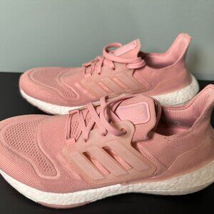 Adidas Ultraboost 22 Size 8.5 Shoes